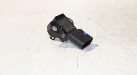 Volkswagen Golf VII Air pressure sensor 03G906051E 0281002977