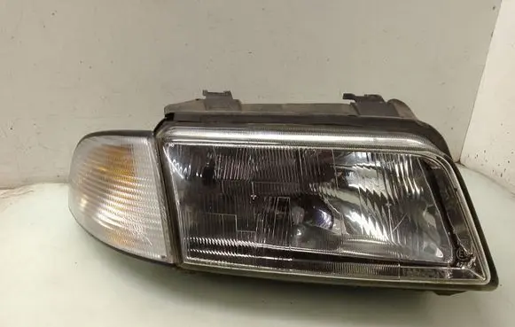 Audi A4 S4 B5 8D Headlight/headlamp 8D0941004E