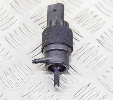 Audi A4 S4 B9 8W Windscreen/windshield washer pump 8K5955647