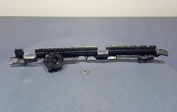 Maserati Levante Subwoofer speaker 6700346170