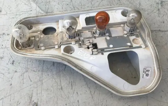 Opel Astra H Tail light bulb cover holder 417046 417042