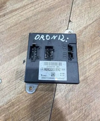 Mercedes-Benz E W211 Comfort/convenience module 2115452132 20711242A