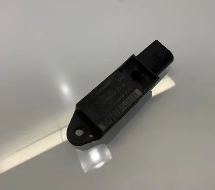 Mercedes-Benz E W211 Airbag deployment crash/impact sensor A0028202726 00402625A1 0028202726