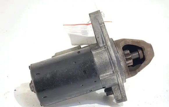 Peugeot 107 Starter motor 0001107439