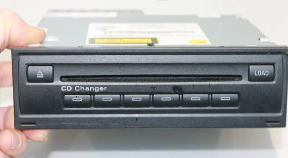 Audi A6 S6 C6 4F CD/DVD changer 4E0910110L