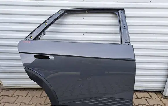 Hyundai Ioniq 5 Rear door 