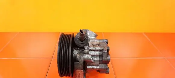 BMW X5 E53 Power steering pump 7693974114