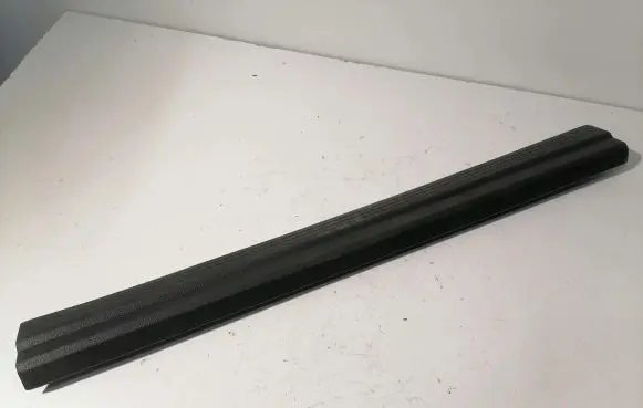 Mercedes-Benz E W212 Front sill trim cover 2126860136