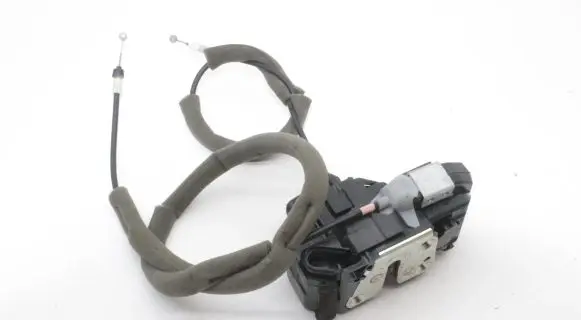 Nissan Leaf II (ZE1) Rear door lock