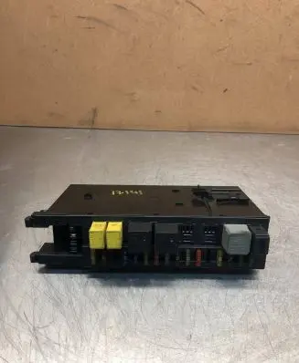 Mercedes-Benz E W211 Fuse module 2115454901 5DK00804725
