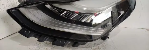 Tesla Model 3 Headlight/headlamp 1077371 3006800