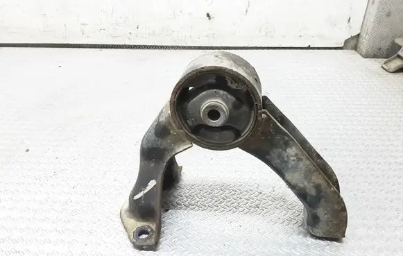 Mitsubishi ASX Engine mount bracket