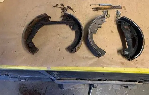 Opel Commodore A Drum brake (rear) 