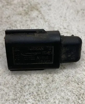Nissan Pathfinder R51 Outside/exterior temperature sensor 27722AX610