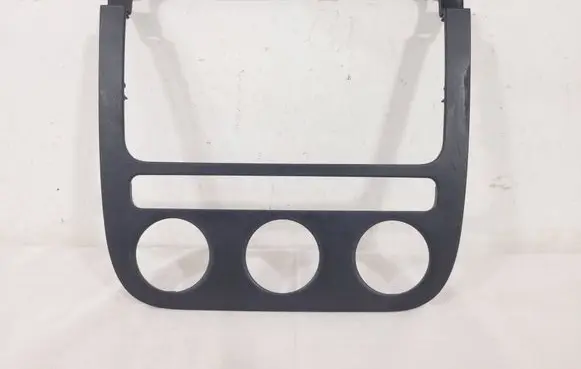 Volkswagen Golf V Radio/GPS head unit trim 1K0858069G