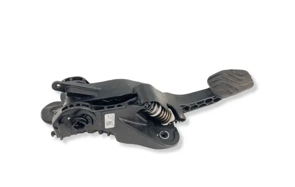 Renault Clio V Clutch pedal 465402539R
