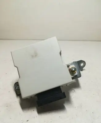 Toyota Avensis T250 Window wiper relay 150696