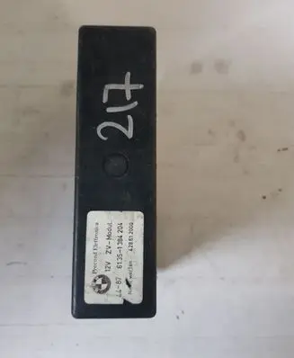 BMW 5 E34 Door central lock control unit/module 61351384204