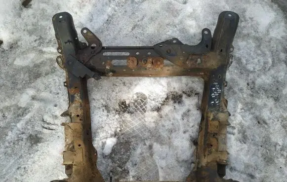 Renault 19 Front subframe
