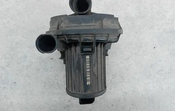 Volkswagen Golf Plus Secondary air pump 06A959253B