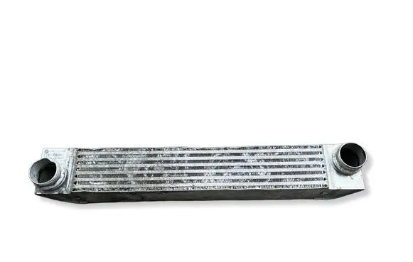 BMW 5 E60 E61 Intercooler radiator 7795823 F6438000