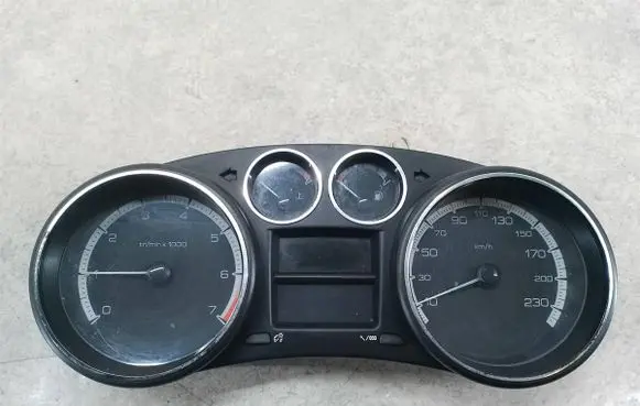 Peugeot 308 Speedometer (instrument cluster) 9665107380