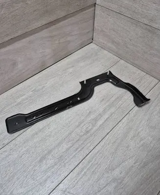 Skoda Enyaq iV Headlight/headlamp mounting bracket 5LA805475
