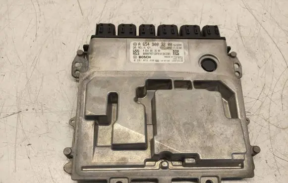 Mercedes-Benz C W205 Engine control unit/module A6549003200 1039T29198 A6549012600