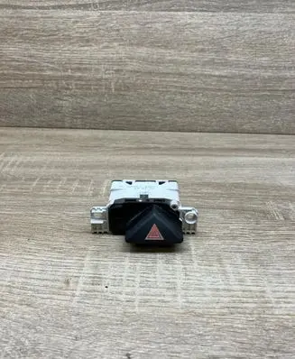 Ford Focus Hazard light switch 2M5T13A350