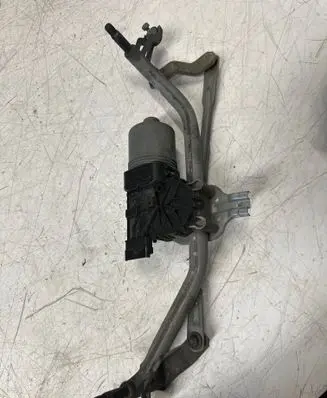 Peugeot 207 Front wiper linkage and motor 0390241540