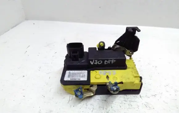 Volvo V70 Front door lock 30699749