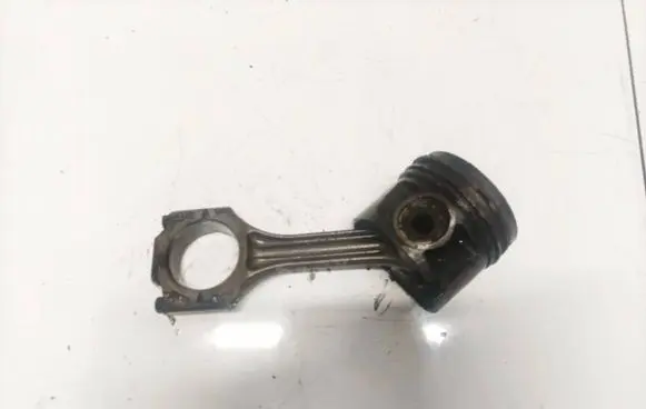 Piston with connecting rod