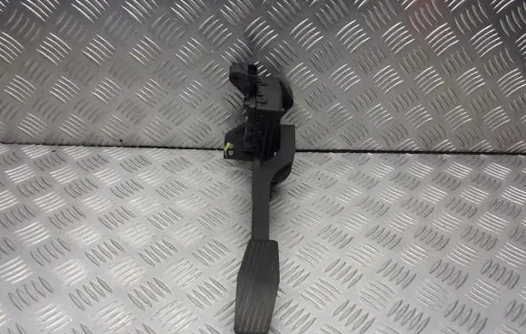 Opel Corsa C Accelerator pedal position sensor 9129423