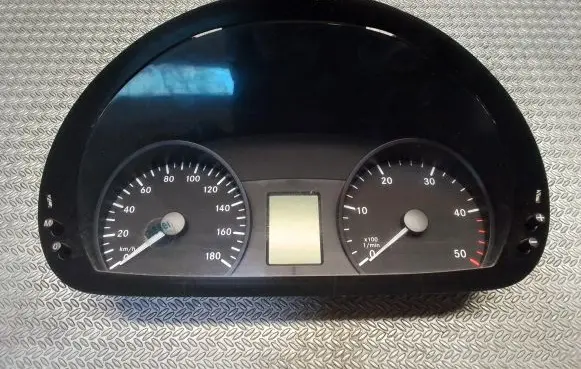 Mercedes-Benz Sprinter W906 Speedometer (instrument cluster) A9069003001