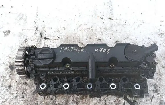 Peugeot Partner Engine head 9634963010