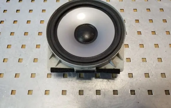 Honda FR-V Front door speaker EAS16P649B