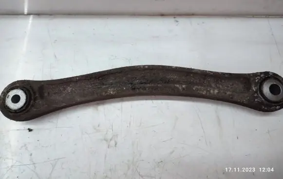 Audi Q7 4L Rear control arm