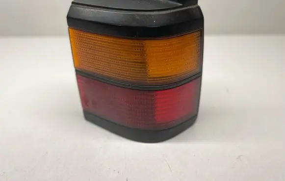 Volkswagen PASSAT B4 Rear/tail lights 333945112 333945257