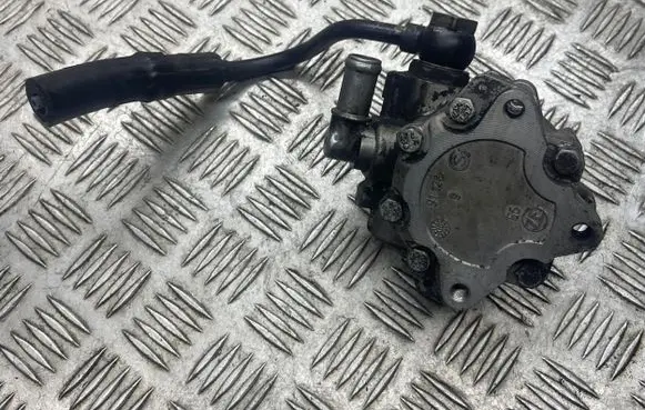 Audi A6 S6 C5 4B Power steering pump 4B0145155R
