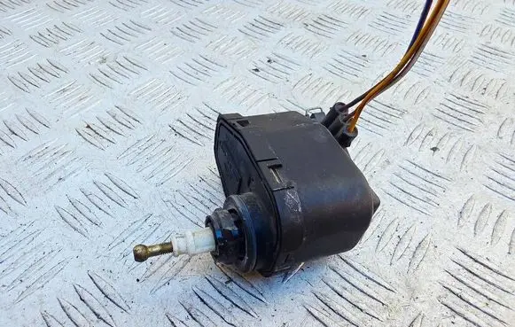 Audi Cabriolet B3 8G Headlight level adjustment motor 00437546