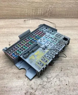 Opel Astra G Fuse module 90589965 USED