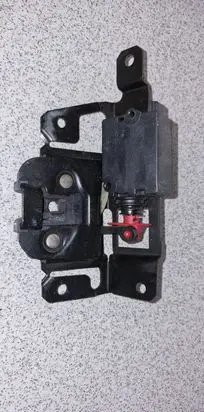 Loading door lock