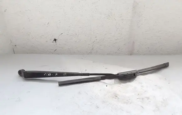 Suzuki Ignis Front wiper blade arm NOCODE