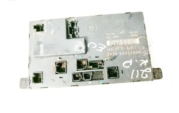 Mercedes-Benz E W211 Door control unit/module 2118701326
