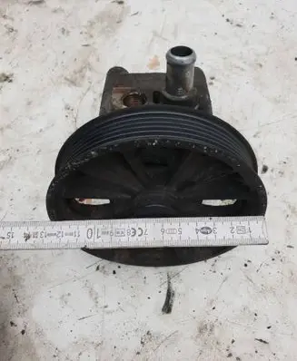Volvo XC90 Power steering pump 8683966