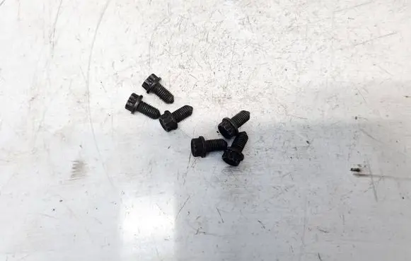 Nuts/bolts