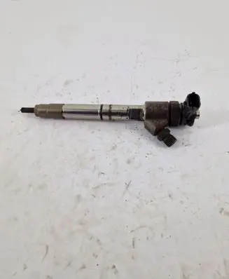 KIA Sorento Fuel injector 338002F610