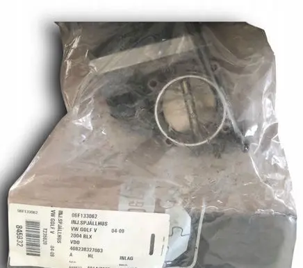 Volkswagen Golf V Throttle valve 06F133062