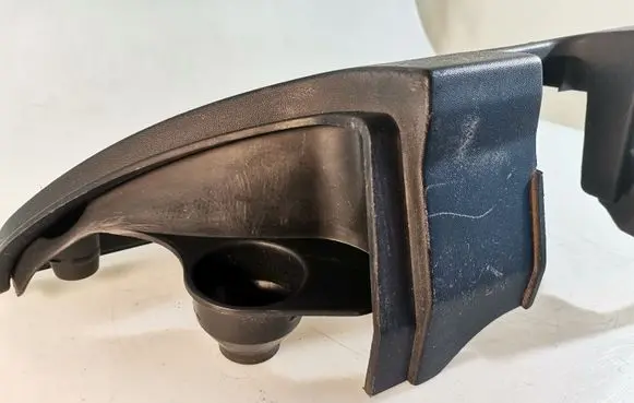 Rear/tail light trim molding