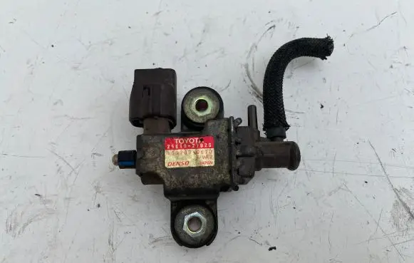 Toyota Corolla Verso E121 Turbo solenoid valve 2581927020
